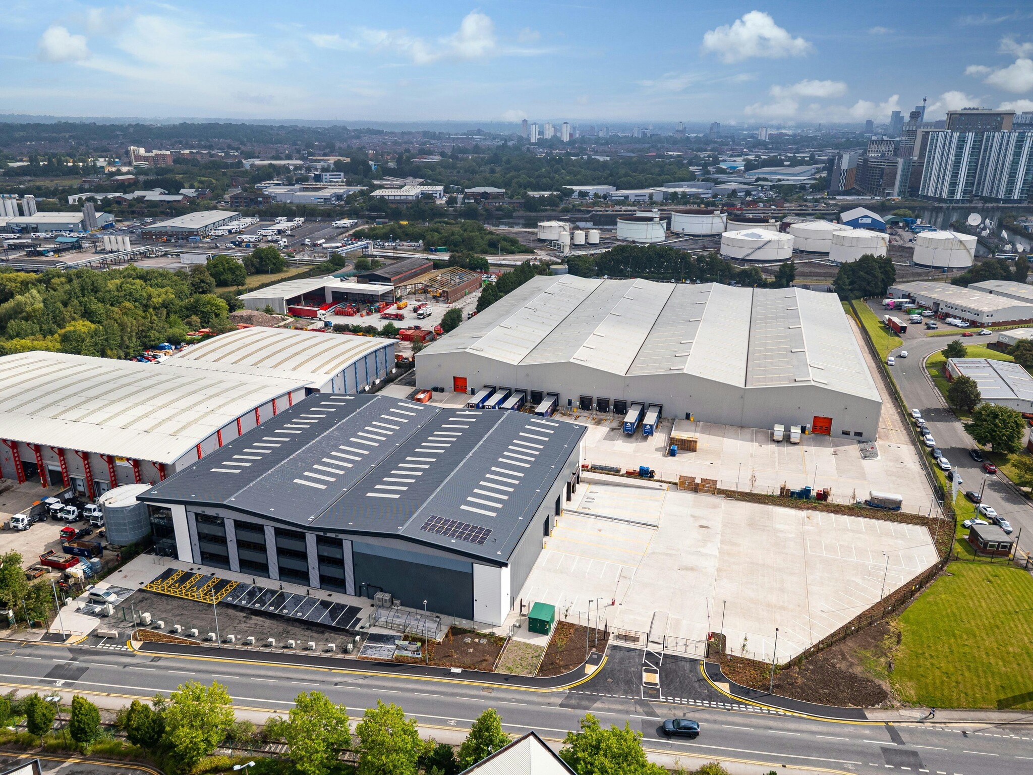 Trafford Park Rd, Manchester to rent Building Photo- Image 1 of 6