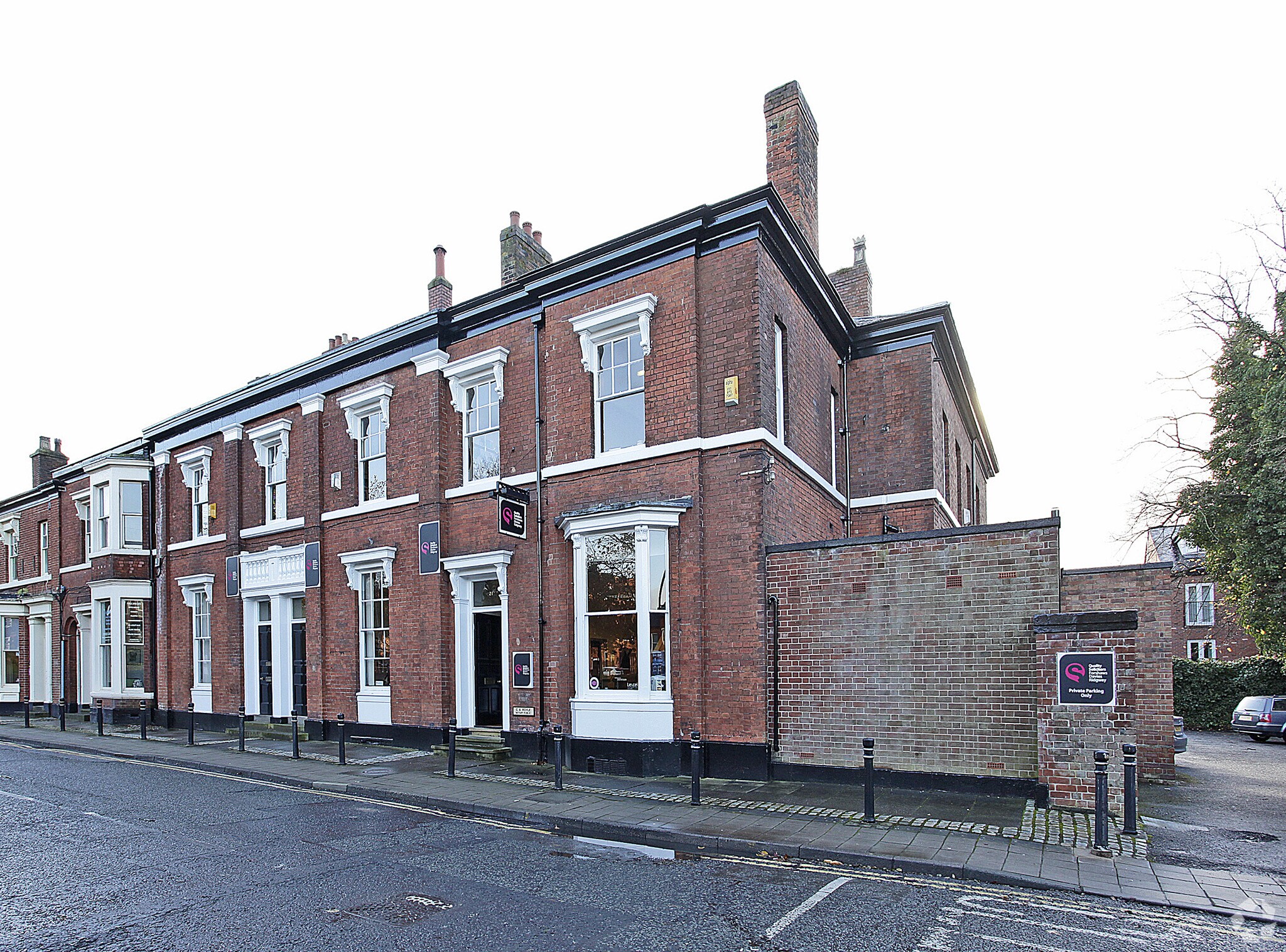 17-21 Palmyra Sq S, Warrington for sale Primary Photo- Image 1 of 1