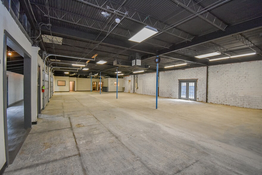 19419 N Freeway, Spring, TX to rent - Interior Photo - Image 3 of 15