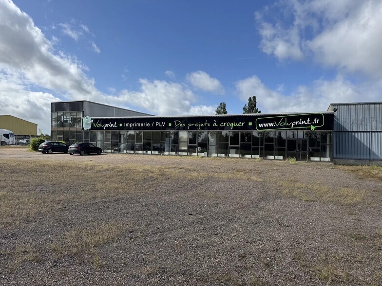 Light Industrial in Perrigny for sale - Building Photo - Image 2 of 6