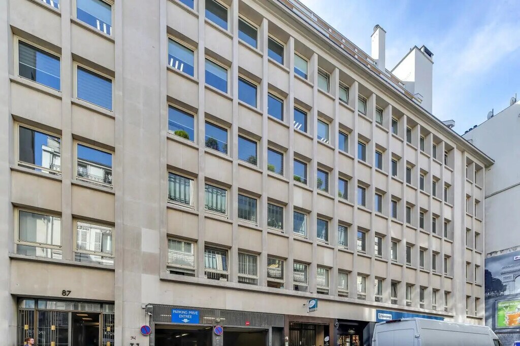 Location Bureaux 1 093 m² - Photo 1