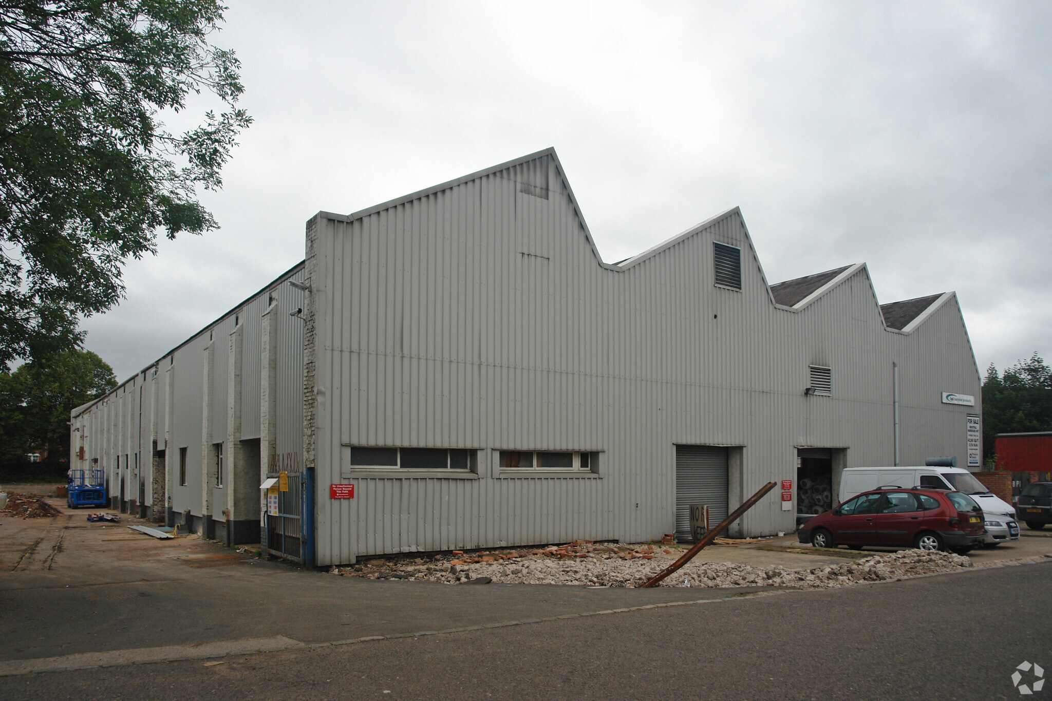 Hewell Rd, Redditch for sale Primary Photo- Image 1 of 1