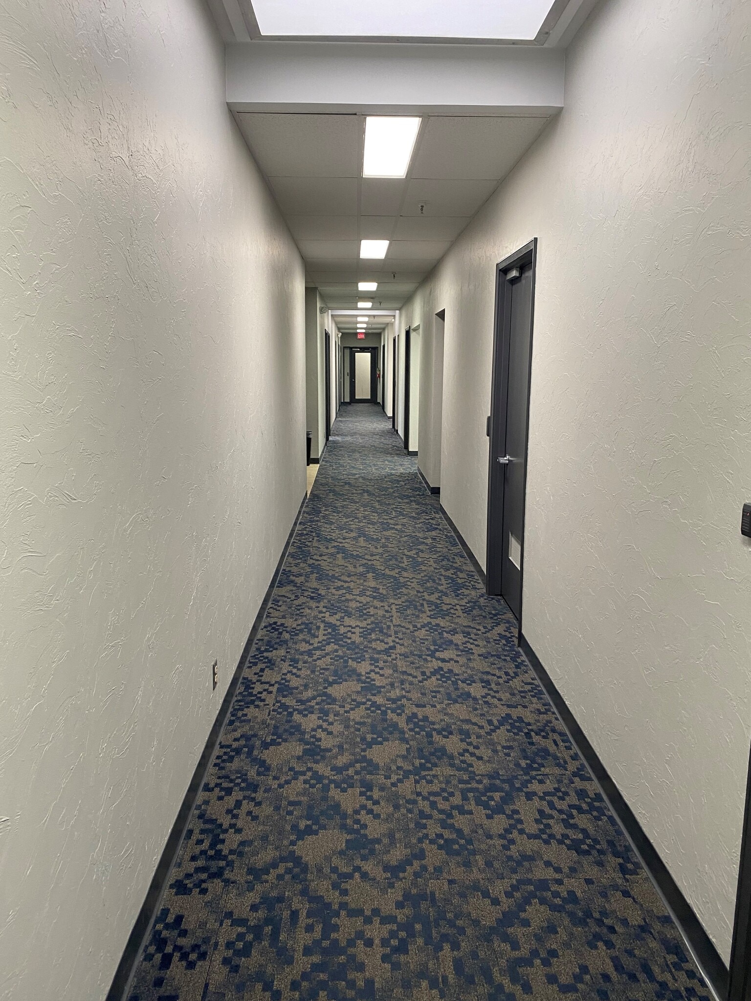 401 W 33rd St, Edmond, OK to rent Interior Photo- Image 1 of 5