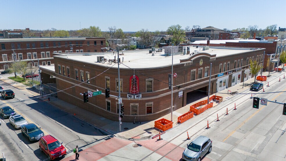 3901-3911 Main St, Kansas City, MO for rent - Building Photo - Image 1 of 15