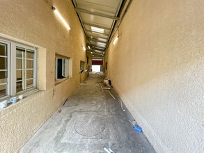 85 Rue Moslard, Colombes to rent Interior Photo- Image 1 of 10