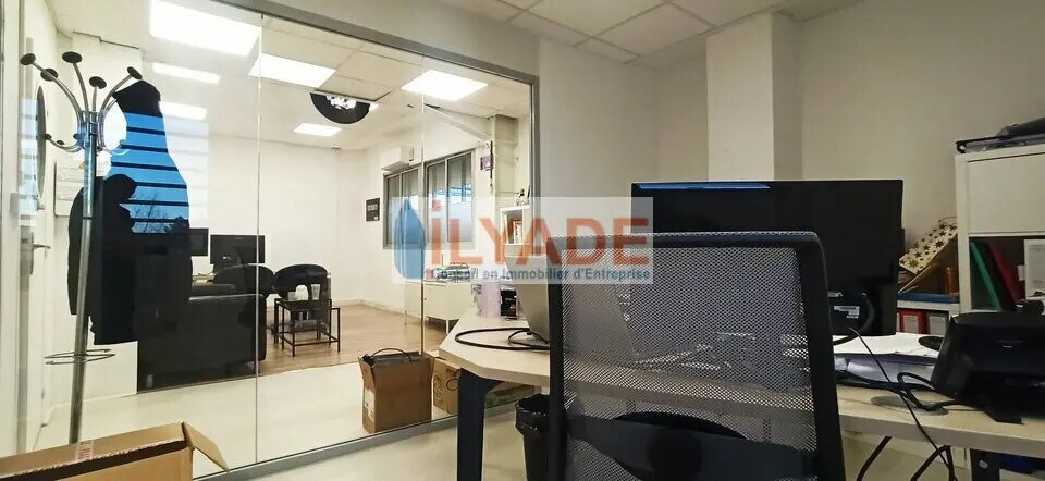 Office in Éguilles to rent - Building Photo - Image 2 of 11