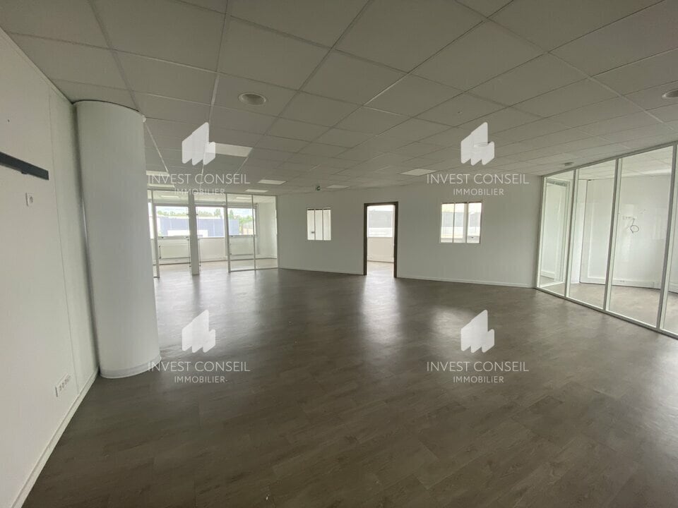23 Rue Paul Héroult, Nanterre for sale Interior Photo- Image 1 of 12