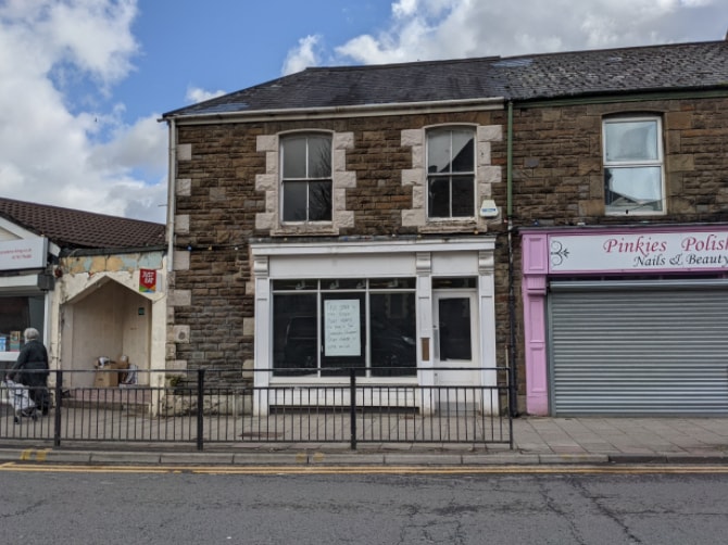 23 Woodfield St, Swansea to rent Primary Photo- Image 1 of 2