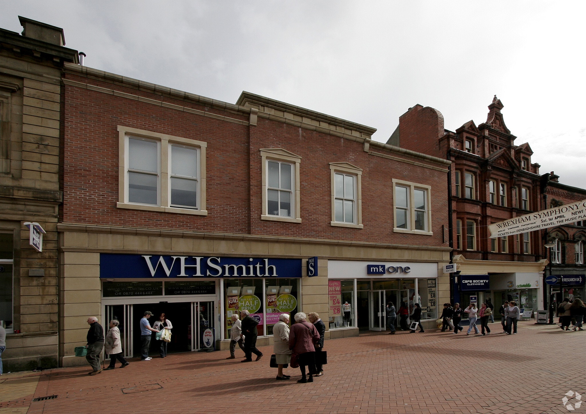 58 Hope St, Wrexham to rent Building Photo- Image 1 of 4