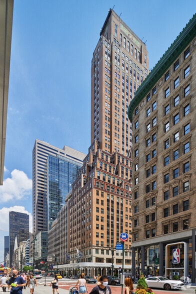 551 Fifth Ave, New York, NY for rent - Building Photo - Image 2 of 7