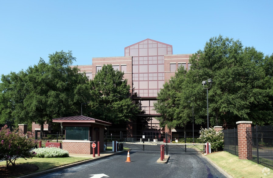 2007 Corporate Ave, Memphis, TN to rent - Building Photo - Image 3 of 9