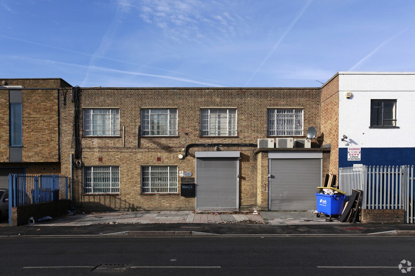 206210 Ilderton Rd, London, SE15 1NT UK