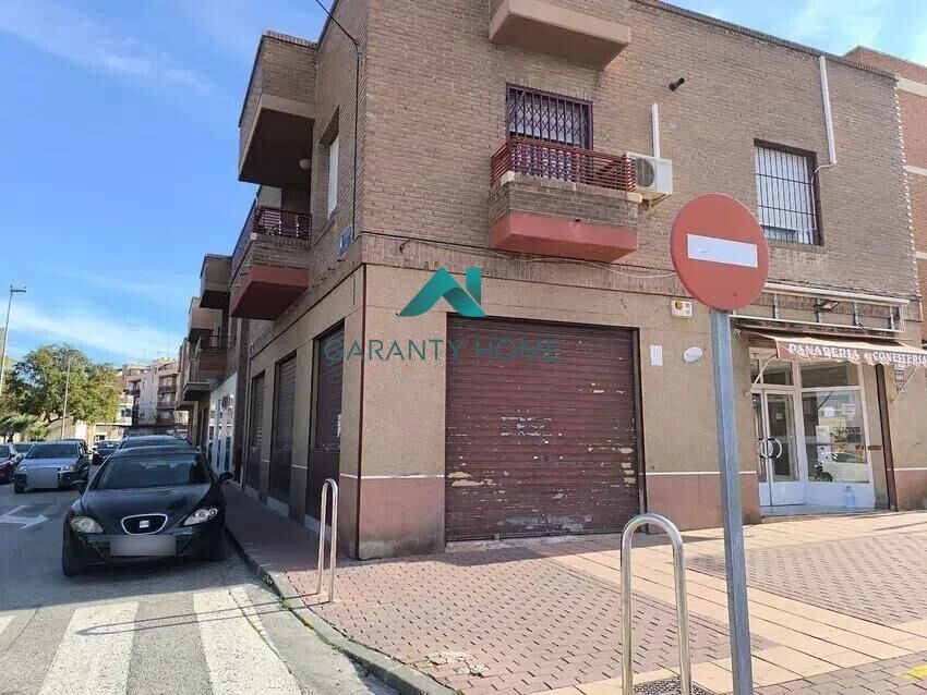 Retail in Murcia, Murcia to rent Construction Photo- Image 1 of 2