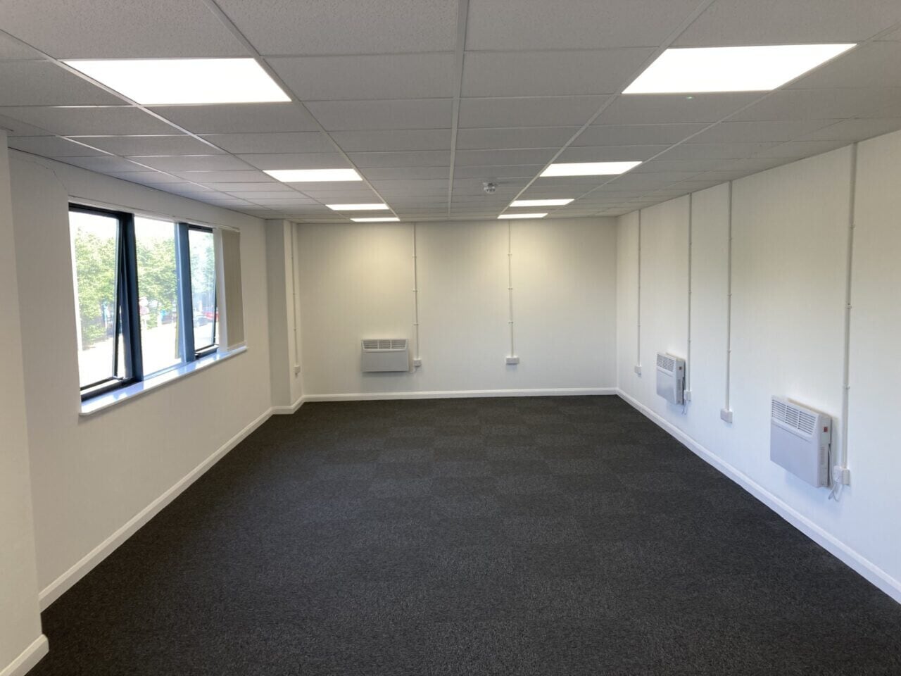 7 Smeaton Close, Aylesbury for sale Primary Photo- Image 1 of 1