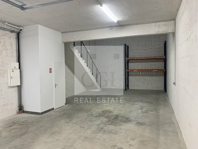 Light Industrial in Fleurieu-sur-Saône to rent - Interior Photo - Image 3 of 8
