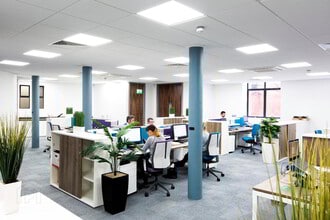 40 Linenhall St, Belfast to rent Interior Photo- Image 1 of 1