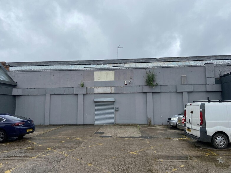 19 Maplebeck Close, Coventry to rent - Building Photo - Image 1 of 7