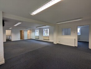 Loseley Park, Guildford to rent Interior Photo- Image 2 of 4