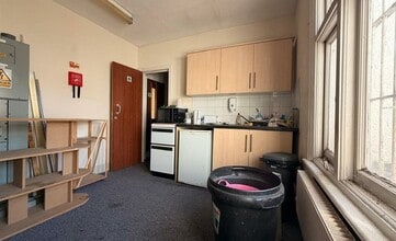 25 High St, Wickford to rent Interior Photo- Image 2 of 6