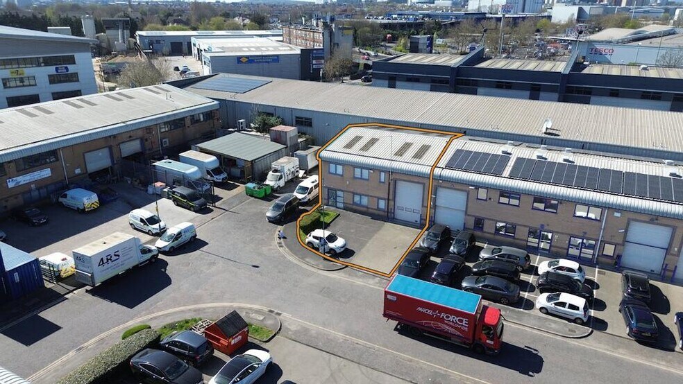 Iron Bridge Clos, London for sale - Building Photo - Image 3 of 24