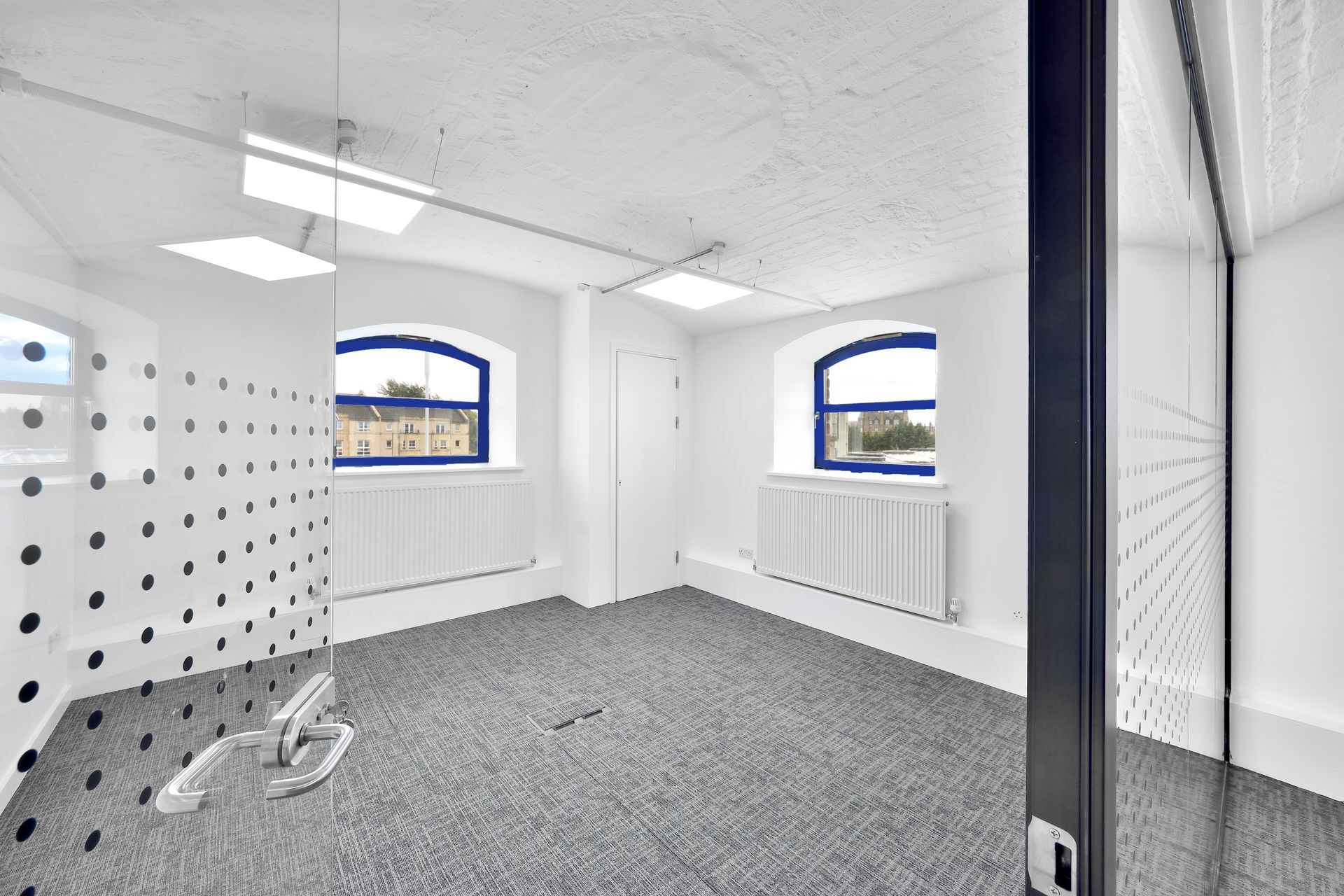 Anderson Pl, Edinburgh to rent Interior Photo- Image 1 of 7