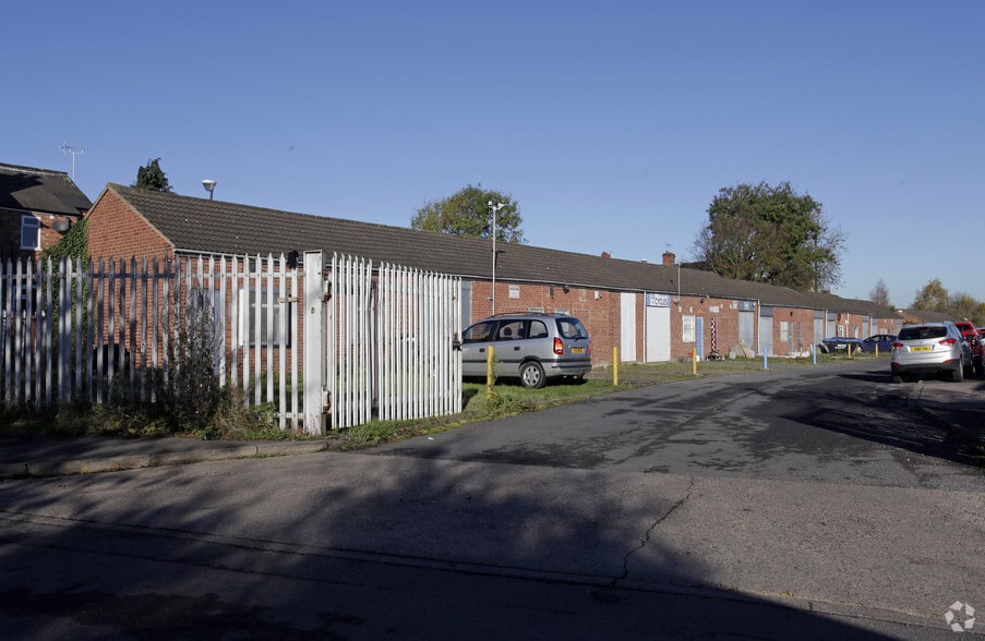 Marlow Rd, Leicester to rent - Building Photo - Image 3 of 3