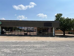 2311 SE Washington Blvd, Bartlesville, OK for rent Building Photo- Image 2 of 14