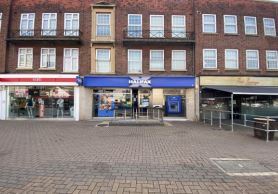 8 Station Rd, Upminster for sale - Primary Photo - Image 1 of 1