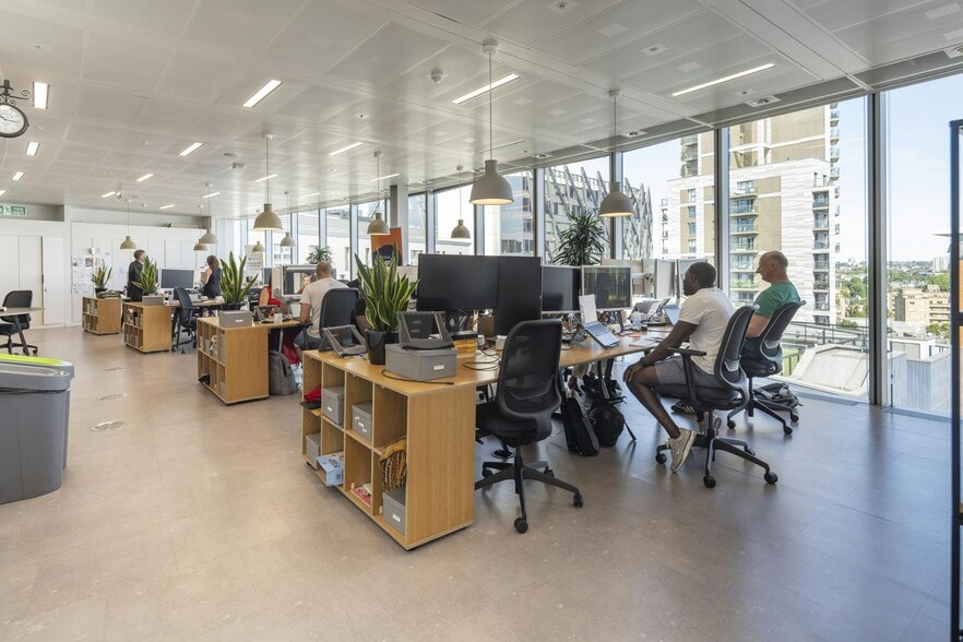 37 North Wharf Rd, London to rent - Building Photo - Image 3 of 28