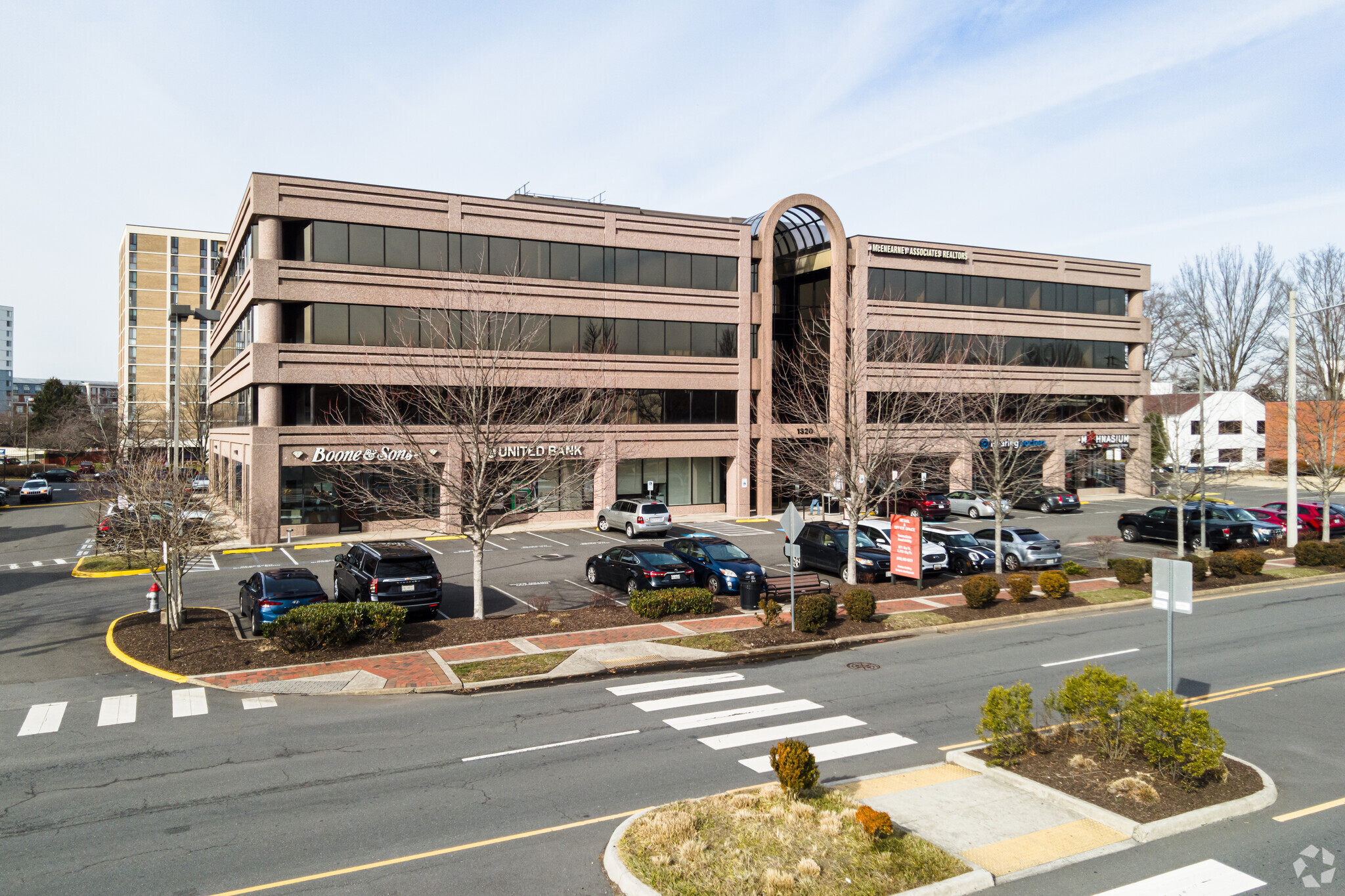 1320 Old Chain Bridge Rd, McLean, VA for rent Building Photo- Image 1 of 30