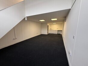 Ongar Rd, Dunmow to rent Interior Photo- Image 2 of 5
