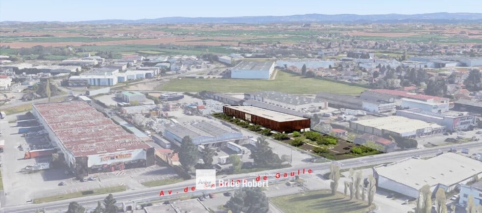 Light Industrial in Saint Bonnet De Mure to rent - Building Photo - Image 3 of 3