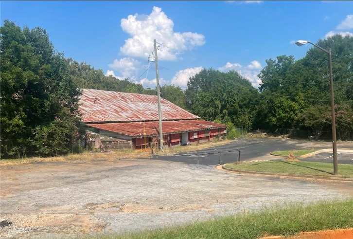 4962 Redan Rd, Stone Mountain, GA for sale - Building Photo - Image 2 of 3