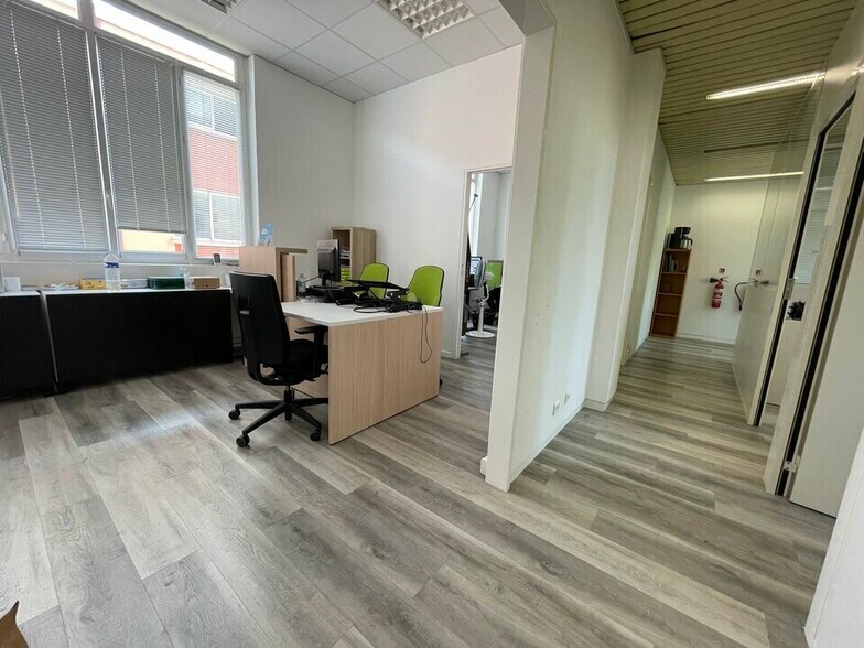 Office in Argenteuil to rent - Interior Photo - Image 3 of 31