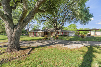 1262 FM 359 Rd, Brookshire, TX for sale Primary Photo- Image 1 of 42