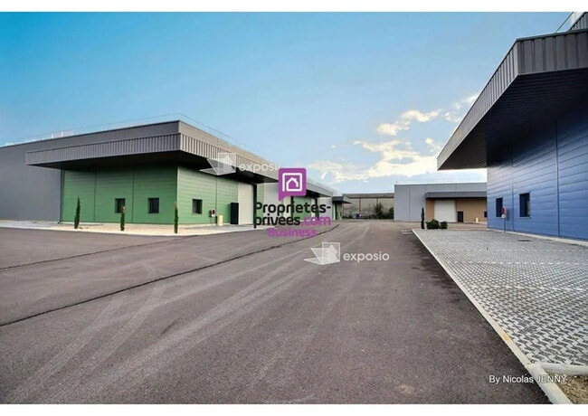 Vente Entrepôt 4 200 m²