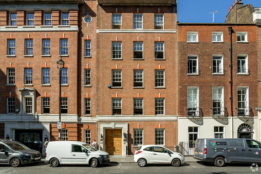 35 Soho Sq, London for rent - Building Photo - Image 3 of 4