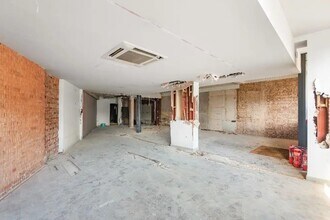 29-31 Bridge St, Pinner to rent Interior Photo- Image 2 of 6