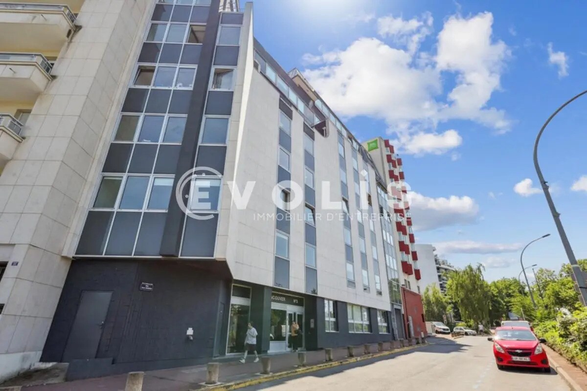 1-3 Allée Edmee Lheureux, Joinville-le-Pont to rent Building Photo- Image 1 of 15