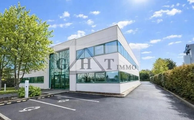 Location Bureaux 1 008 m²