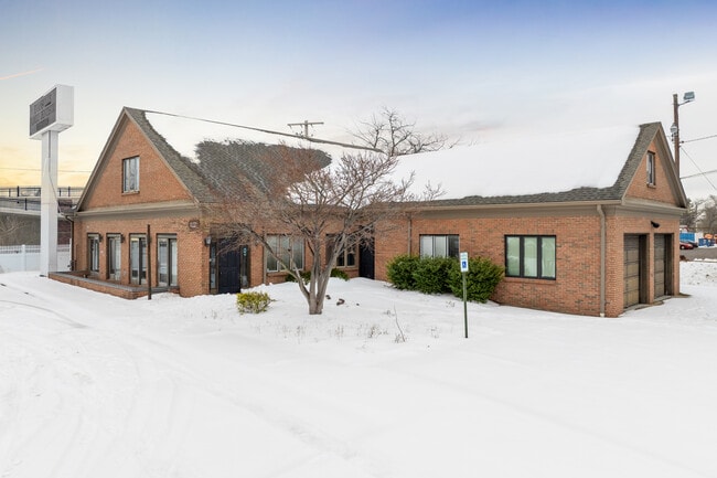 More details for 1220 Washington Ave, Evansville, IN - Office for Auction