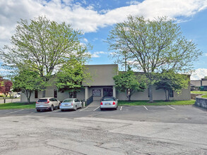 2221 Peninsula Dr, Erie, PA for rent Building Photo- Image 1 of 16