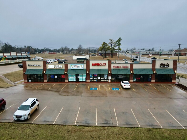 2108 S Division St, Guthrie, OK for rent - Building Photo - Image 1 of 6