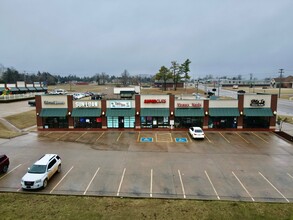 2108 S Division St, Guthrie, OK for rent Building Photo- Image 1 of 7