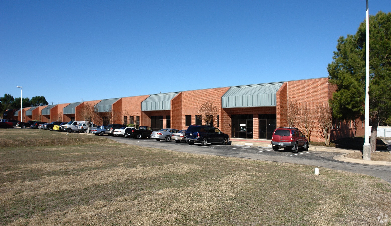 13581 Pond Springs Rd, Austin 78729 UK