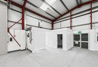 Linnell Way, Kettering to rent Interior Photo- Image 1 of 3