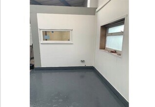 Dixon St, Wolverhampton to rent Interior Photo- Image 2 of 2