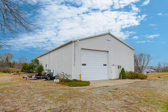 2090 Idaho Dr, Pella, IA for sale Primary Photo- Image 1 of 25