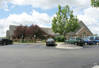 221 W Lake Lansing Rd, East Lansing, MI for rent Building Photo- Image 1 of 4