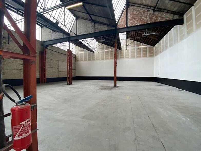 Industrial in Villeneuve-la-Garenne to rent - Interior Photo - Image 3 of 4